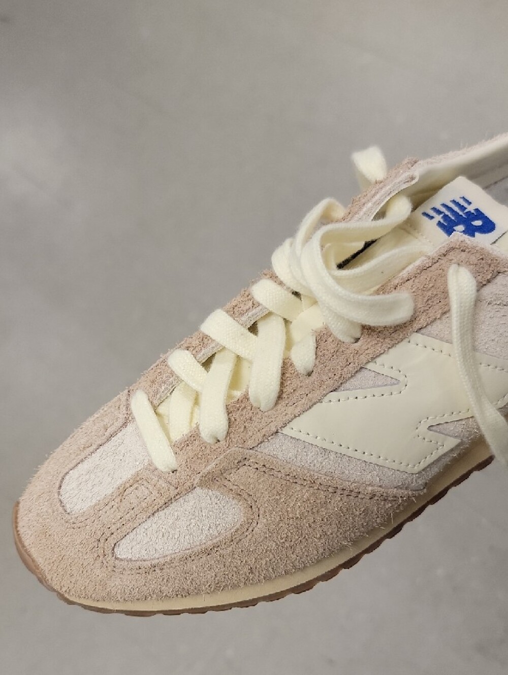 New Balance Pink-Beige Suede Runner with Cream Accents